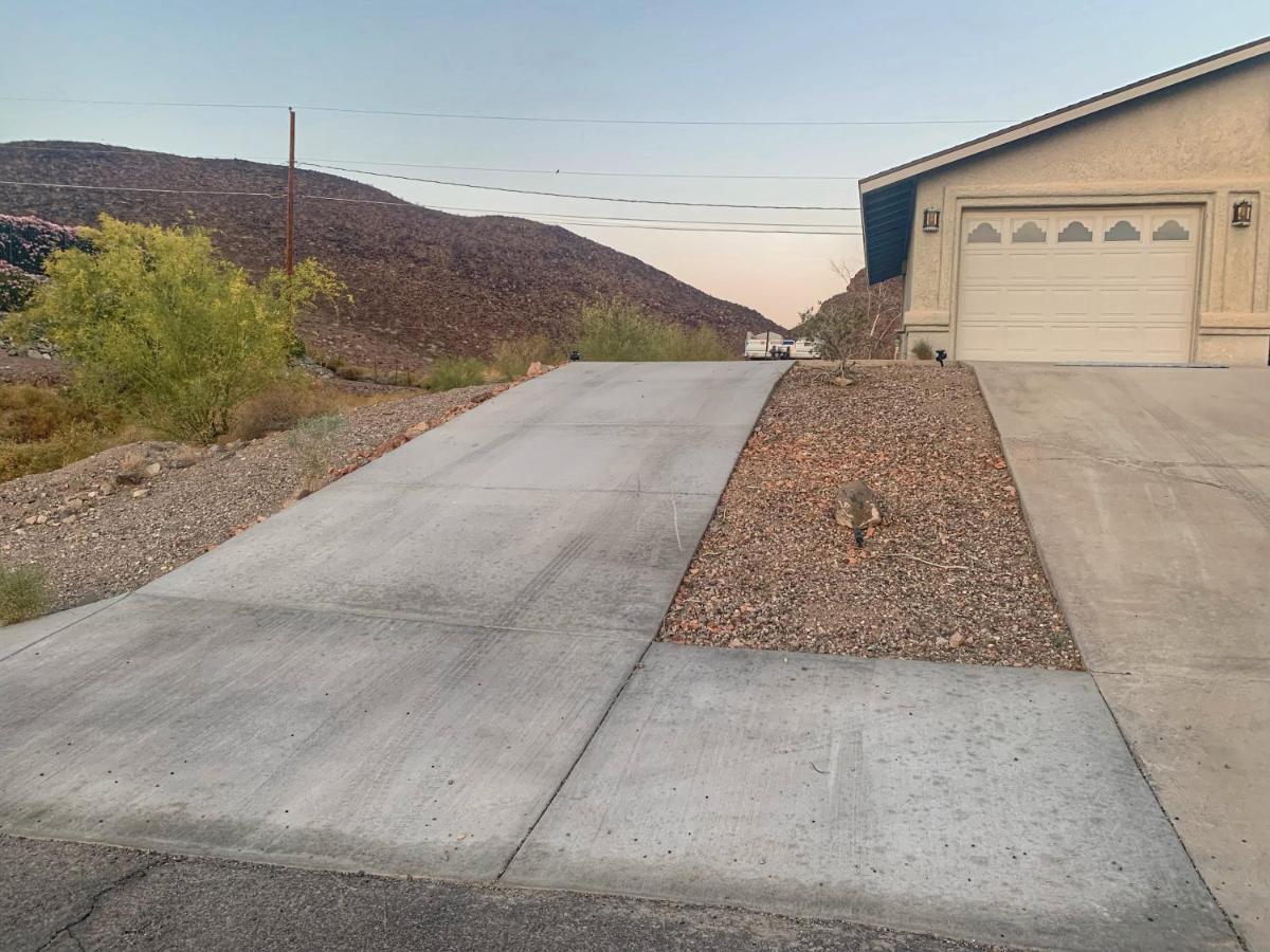 Desert Getaway - Centrally Located, Trail Access Steps Away! Lake Havasu City Exterior photo